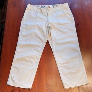 Eddie Bauer Ripstop Women's Capri Pants, Size 2, Cream Color